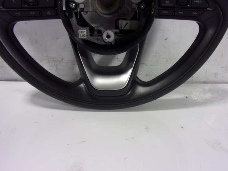 Recambio de volante para toyota yaris cross 1.5 vvti 16 v 55 kw referencia OEM IAM 45100K0140C1  