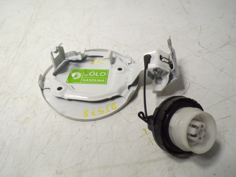 Recambio de tapa combustible para toyota rav 4 advance hybrid referencia OEM IAM 7735042090  
