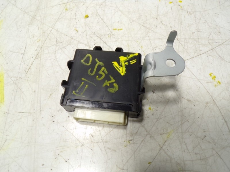 Recambio de modulo electronico para toyota rav 4 advance hybrid referencia OEM IAM 8996042170 8996042360 