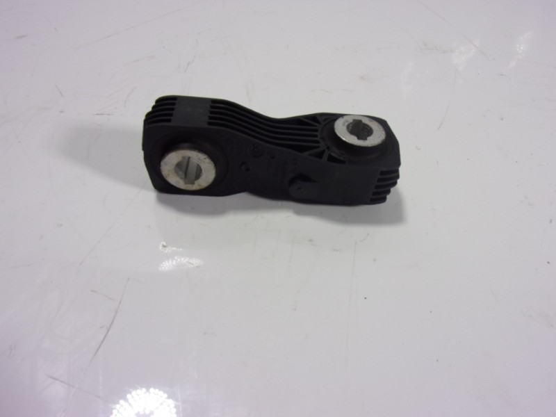 Recambio de tirante trasero izquierdo para toyota proace referencia OEM IAM   