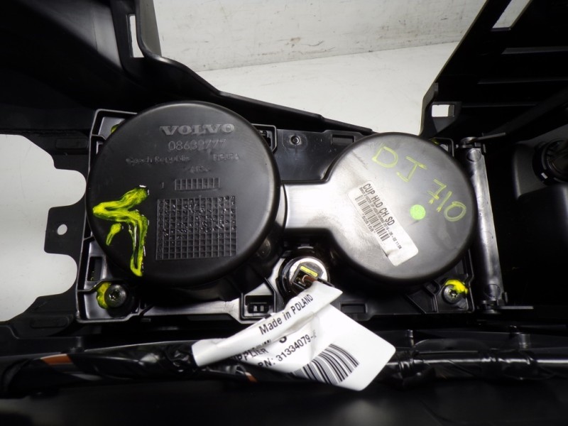 Recambio de apoyabrazos central para volvo v40 cross country 2.0 diesel cat referencia OEM IAM 31389451 08632777 