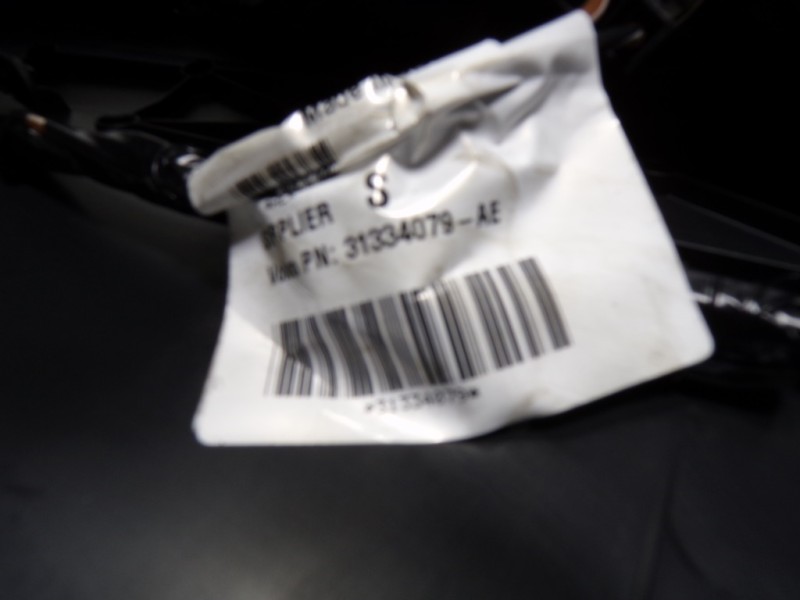 Recambio de apoyabrazos central para volvo v40 cross country 2.0 diesel cat referencia OEM IAM 31389451 08632777 