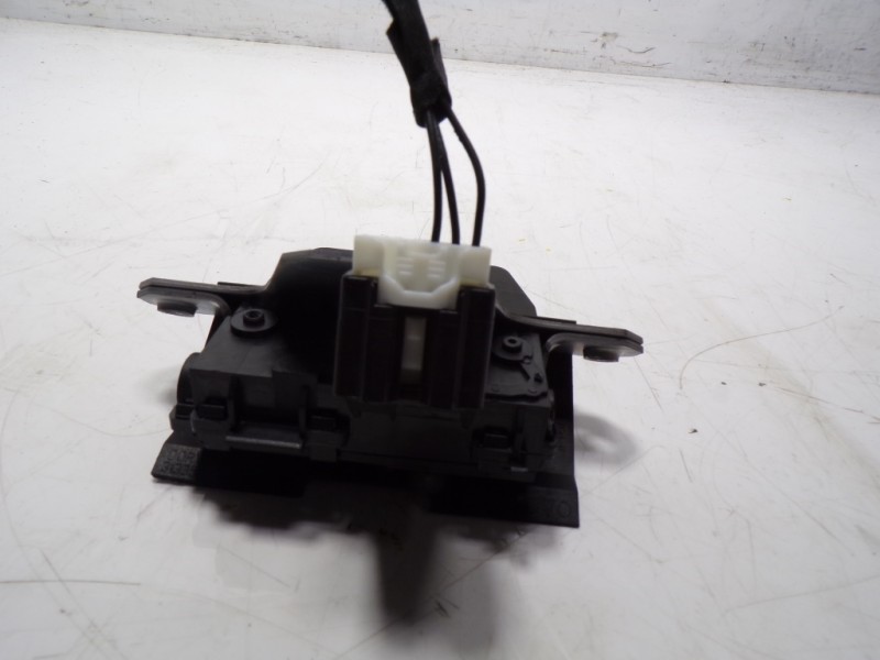 Recambio de cerradura maletero / porton para volvo v40 cross country 2.0 diesel cat referencia OEM IAM 31440245 A080105 