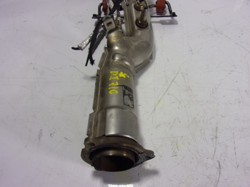 Recambio de salida colector para volvo v40 cross country 2.0 diesel cat referencia OEM IAM 31480498  