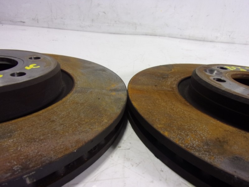 Recambio de disco freno delantero para volvo v40 cross country 2.0 diesel cat referencia OEM IAM 31400818  