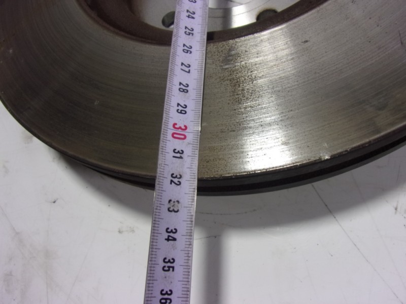 Recambio de disco freno delantero para volvo v40 cross country 2.0 diesel cat referencia OEM IAM 31400818  