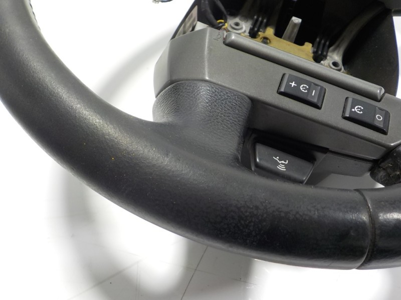 Recambio de volante para land rover range rover sport 2.7 td v6 cat referencia OEM IAM   