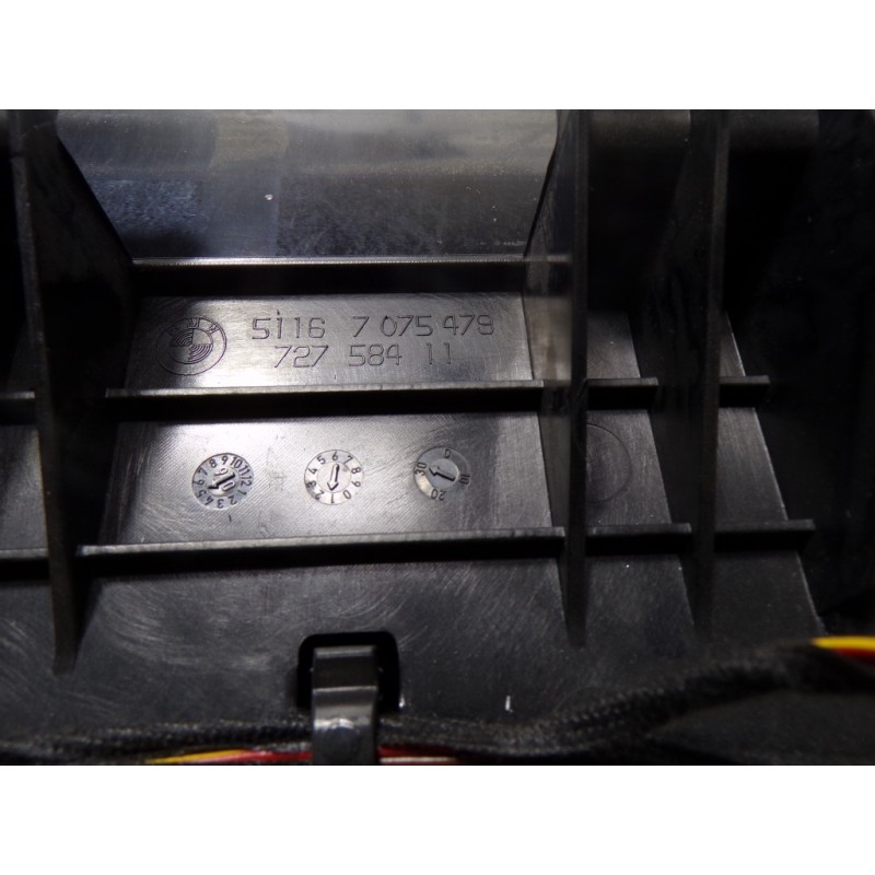 Recambio de guantera para bmw serie 3 berlina (e90) 2.0 16v cat referencia OEM IAM 51169110539 51167075479 83845291EEF75U