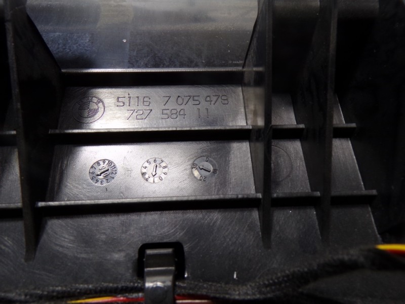 Recambio de guantera para bmw serie 3 berlina (e90) 2.0 16v cat referencia OEM IAM 51169110539 51167075479 83845291EEF75U