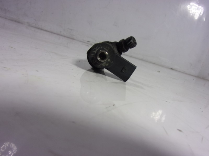 Recambio de inyector para seat exeo st (3r5)(2009>) 2.0 tdi referencia OEM IAM  03L136277J 