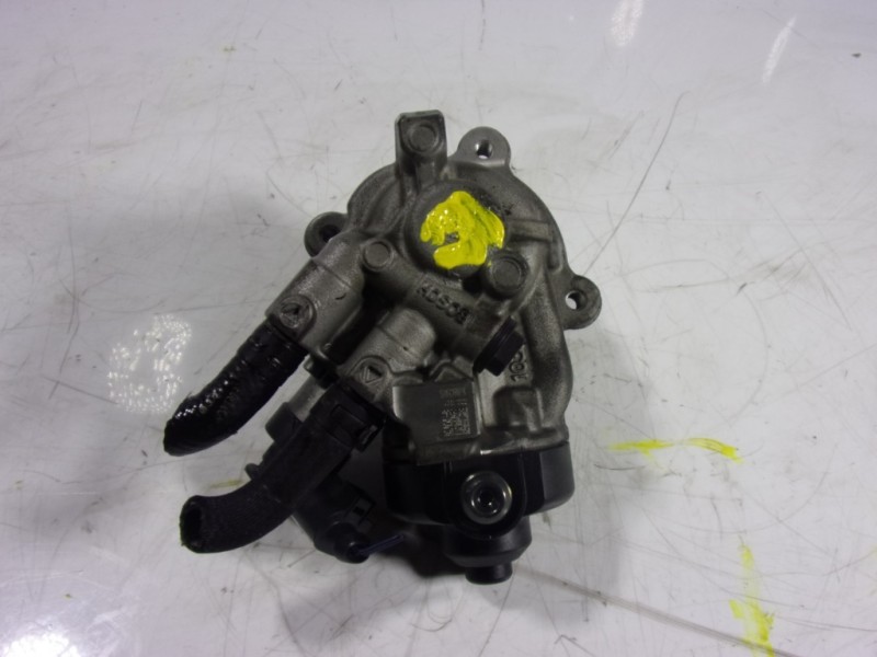 Recambio de bomba inyeccion para audi a3 sportback (8va) 1.6 tdi referencia OEM IAM  04L130755D 