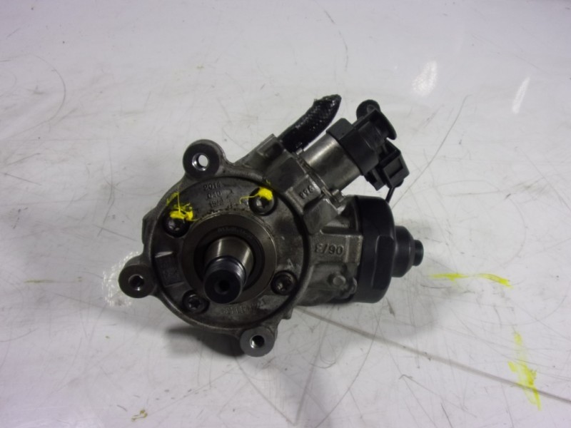 Recambio de bomba inyeccion para audi a3 sportback (8va) 1.6 tdi referencia OEM IAM  04L130755D 