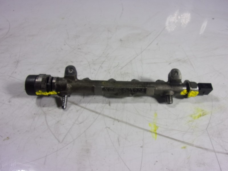 Recambio de rampa inyectora para audi a3 sportback (8va) 1.6 tdi referencia OEM IAM  04L089B 