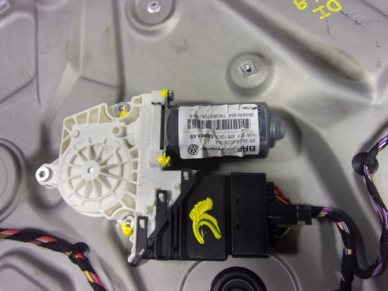 Recambio de elevalunas trasero derecho para skoda octavia berlina (1z3) 1.6 16v fsi referencia OEM IAM   