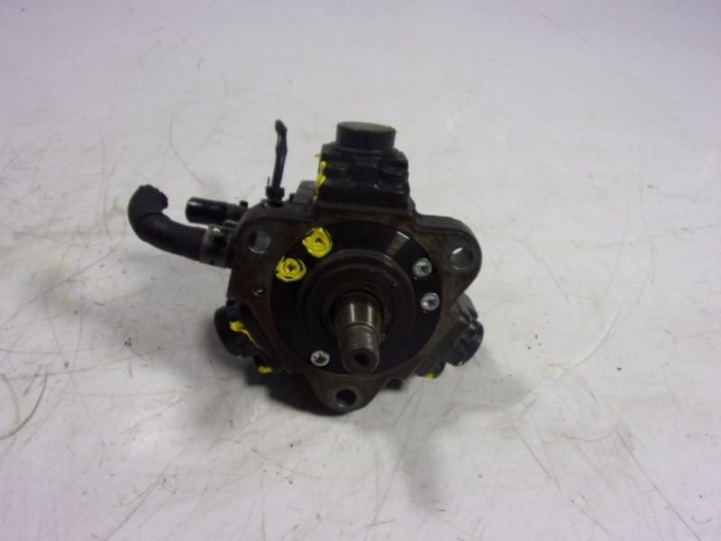 Recambio de bomba inyeccion para opel zafira tourer 2.0 cdti cat referencia OEM IAM  55597787 