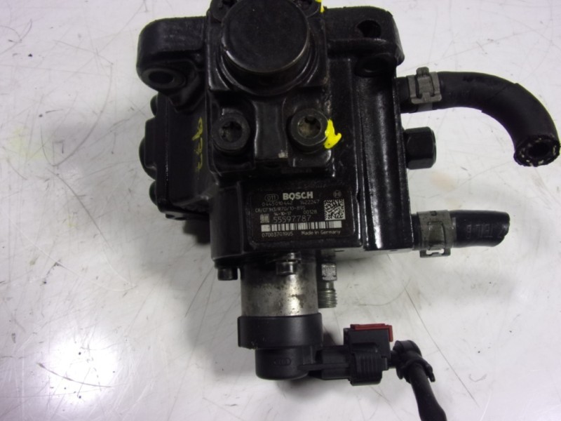 Recambio de bomba inyeccion para opel zafira tourer 2.0 cdti cat referencia OEM IAM  55597787 