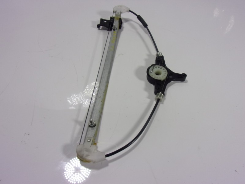 Recambio de elevalunas trasero izquierdo para mazda 3 lim. (bl) 2.2 turbodiesel cat referencia OEM IAM BBM473590  