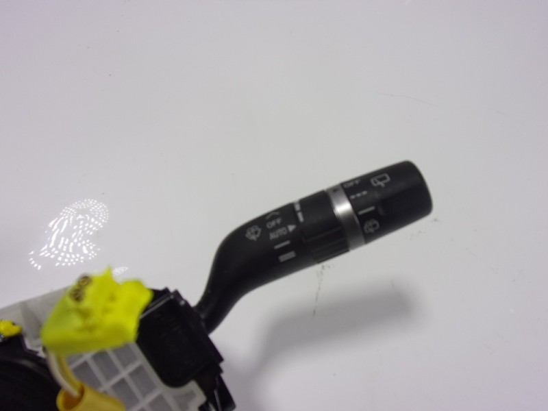 Recambio de mando luces para mazda 3 lim. (bl) 2.2 turbodiesel cat referencia OEM IAM BCW766122 BBS417G517 