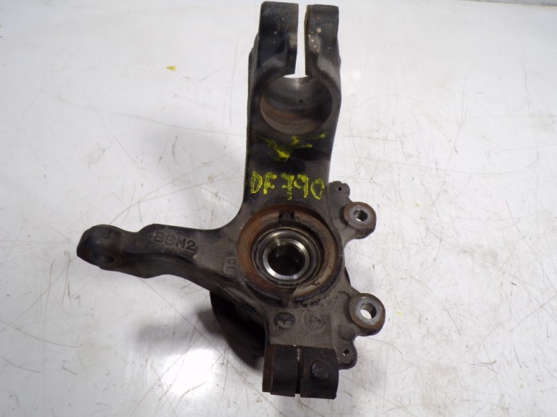 Recambio de mangueta delantera izquierda para mazda 3 lim. (bl) 2.2 turbodiesel cat referencia OEM IAM BBM233031A  