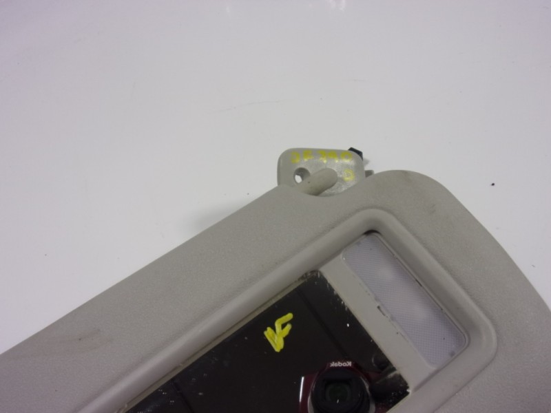 Recambio de parasol derecho para mazda 3 lim. (bl) 2.2 turbodiesel cat referencia OEM IAM BDC56927075  