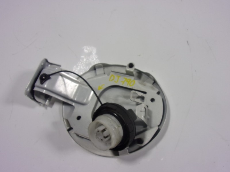 Recambio de tapa combustible para mazda 3 lim. (bl) 2.2 turbodiesel cat referencia OEM IAM BBN942410  