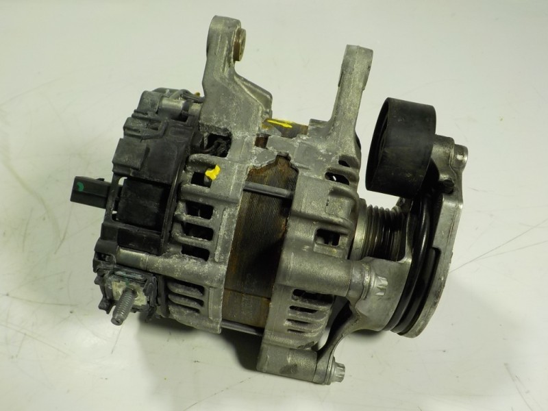 Recambio de alternador para mercedes-benz cla-klasse (bm 118) cla 180 (118.384) referencia OEM IAM A0009062209 A0009062209 01263