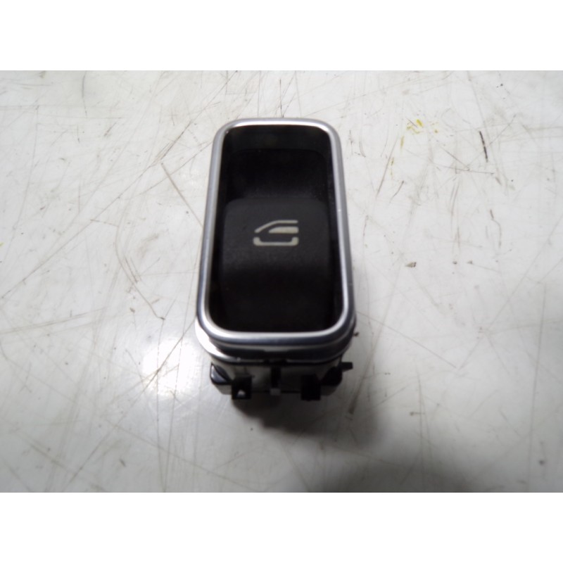 Recambio de mando elevalunas trasero izquierdo para mercedes-benz cla-klasse (bm 118) cla 180 (118.384) referencia OEM IAM A1679