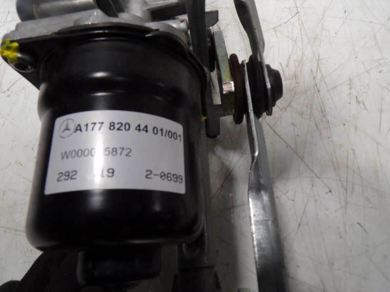 Recambio de motor limpia delantero para mercedes-benz cla-klasse (bm 118) cla 180 (118.384) referencia OEM IAM A1778202701 A1778