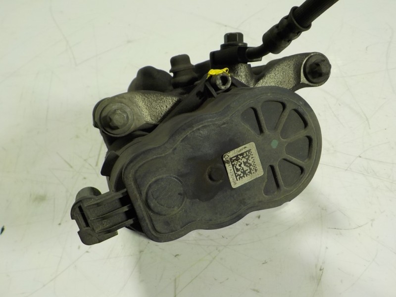 Recambio de pinza freno trasera derecha para mercedes-benz cla-klasse (bm 118) cla 180 (118.384) referencia OEM IAM A2474232000 