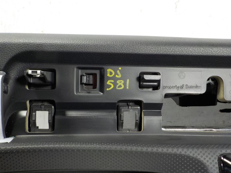 Recambio de salpicadero para mercedes-benz cla-klasse (bm 118) cla 180 (118.384) referencia OEM IAM A17768061029051 A1778602601 