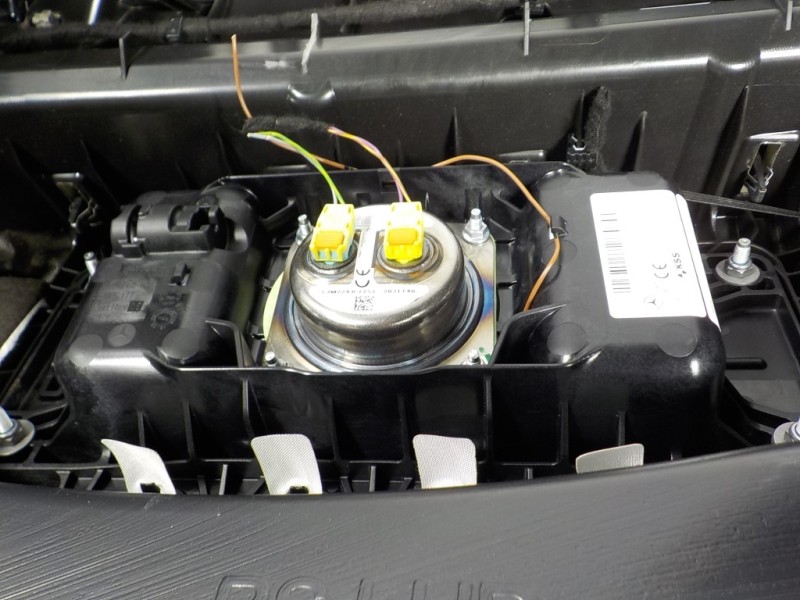 Recambio de salpicadero para mercedes-benz cla-klasse (bm 118) cla 180 (118.384) referencia OEM IAM A17768061029051 A1778602601 