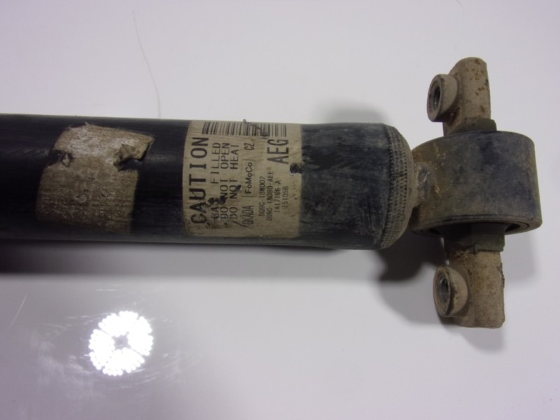 Recambio de amortiguador trasero derecho para ford mondeo lim. trend referencia OEM IAM 5317235 DG9C18080AEE 