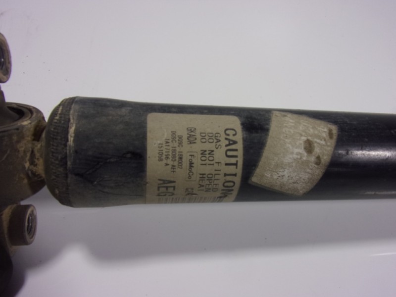 Recambio de amortiguador trasero izquierdo para ford mondeo lim. trend referencia OEM IAM 5317235 DG9C18080AEE 