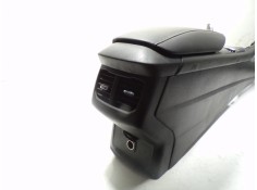 Recambio de apoyabrazos central para ford mondeo lim. trend referencia OEM IAM 1931716 DS73F13560A  2