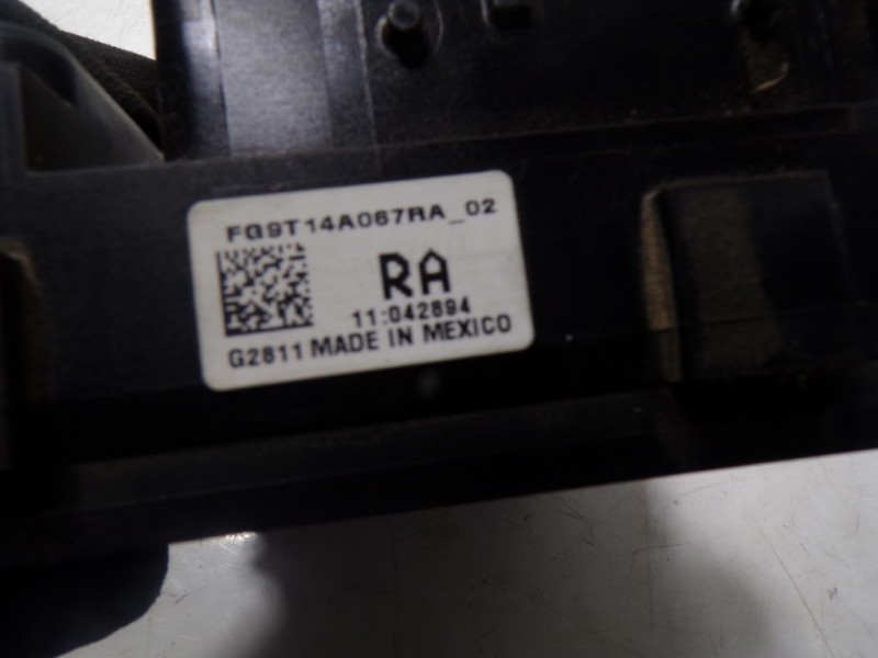 Recambio de caja reles / fusibles para ford mondeo lim. trend referencia OEM IAM 1859904 FG9T14A067RA 