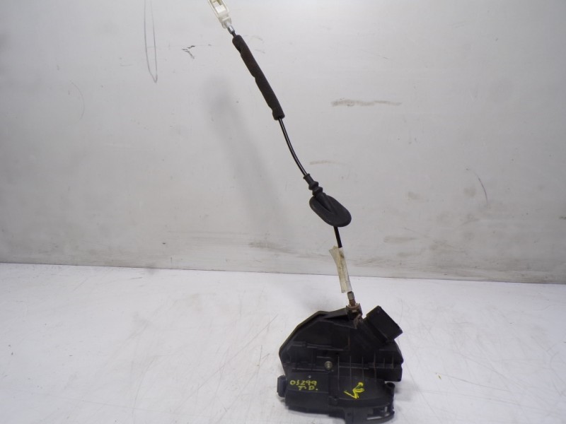 Recambio de cerradura puerta trasera derecha para ford mondeo lim. trend referencia OEM IAM 2110426 BM5AA26412CE 