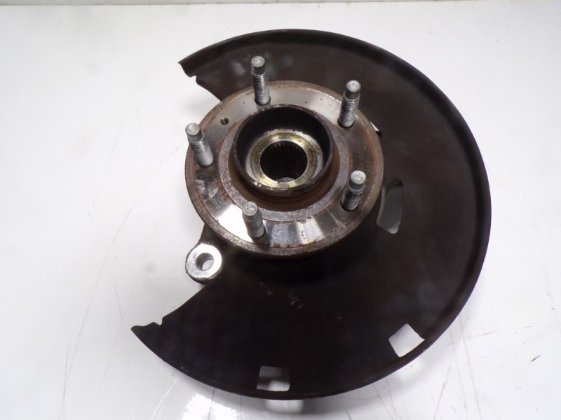 Recambio de mangueta delantera izquierda para opel astra j lim. 1.6 cdti dpf referencia OEM IAM 13319482  