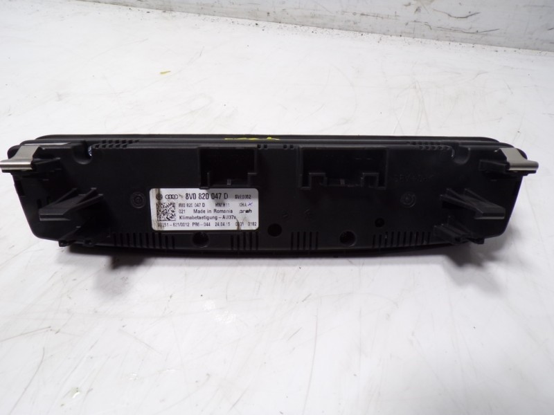 Recambio de mando climatizador para audi a3 (8v) 2.0 16v tdi referencia OEM IAM 8V0820047DXHA 8V0820047D 