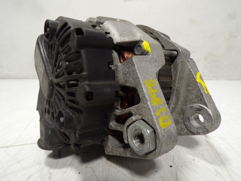 Recambio de alternador para kia cee´d 1.6 gdi cat referencia OEM IAM 373002B710 373002B710 2617585