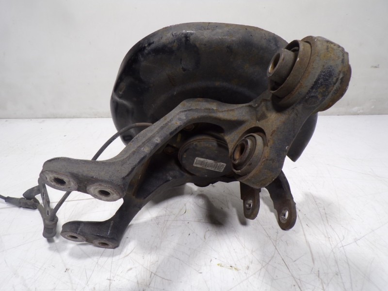 Recambio de mangueta trasera izquierda para kia cee´d 1.6 gdi cat referencia OEM IAM 52710A6400  