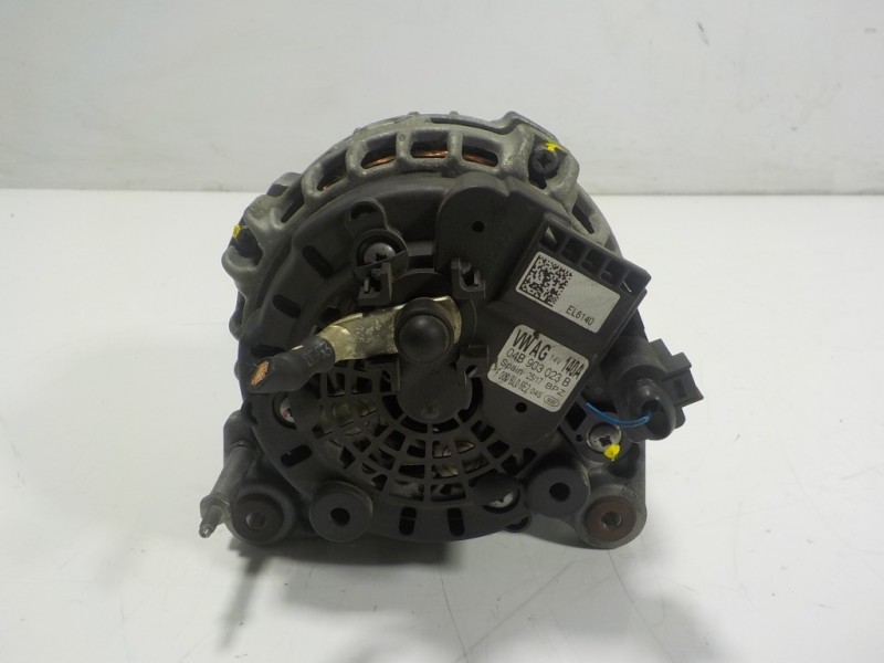 Recambio de alternador para seat ibiza (6p1) 1.4 tdi referencia OEM IAM 04B903023B 04B903023B 