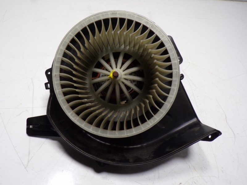 Recambio de motor calefaccion para seat ibiza (6p1) 1.4 tdi referencia OEM IAM 6R1819015 6R1819015A BZ74820