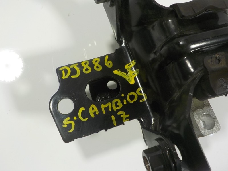 Recambio de soporte cambio para seat ibiza (6p1) 1.4 tdi referencia OEM IAM 6Q0199555AT 6Q0199555AT 