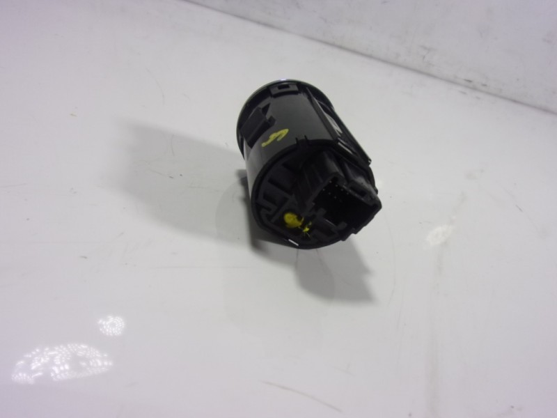 Recambio de conmutador de arranque para mazda 3 lim. (bl) 2.2 turbodiesel cat referencia OEM IAM GS1D663S0A  