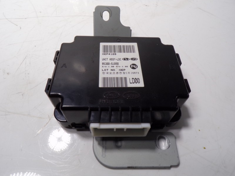 Recambio de modulo electronico para hyundai santa fe essence 2wd referencia OEM IAM 95300S1000 95300S1000 