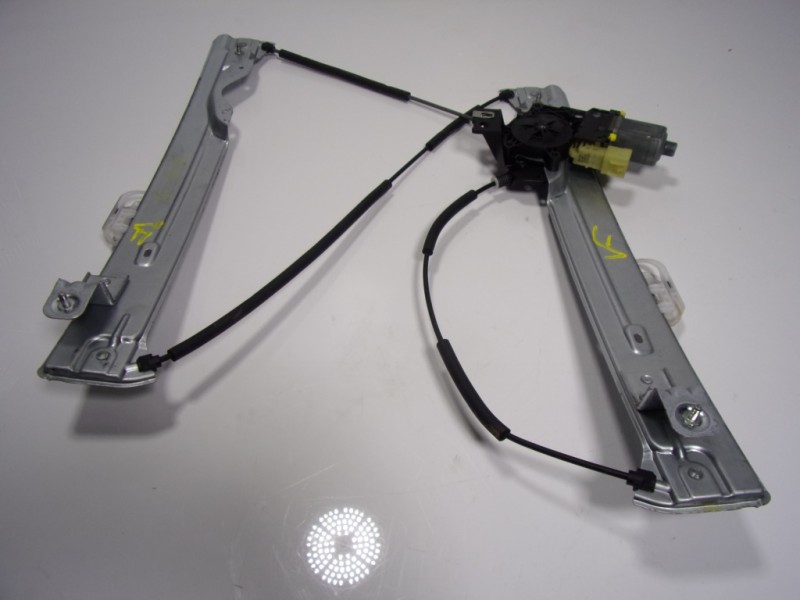 Recambio de elevalunas delantero izquierdo para ford kuga (cbs) 1.5 ecoboost cat referencia OEM IAM 2138696 0130822732 