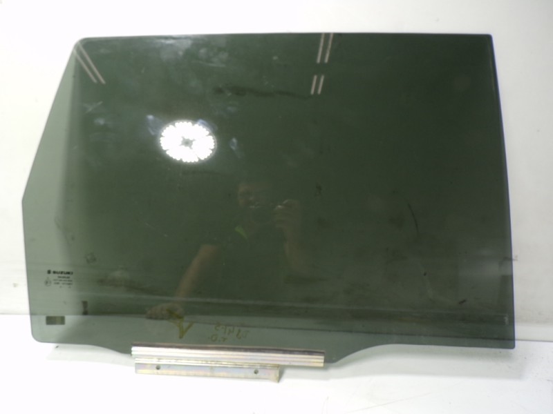 Recambio de cristal puerta trasero derecho para suzuki vitara 1.4 16v boosterjet cat referencia OEM IAM   