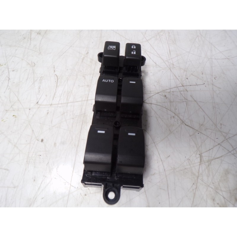 Recambio de mando elevalunas delantero izquierdo para suzuki vitara 1.4 16v boosterjet cat referencia OEM IAM  54P2 