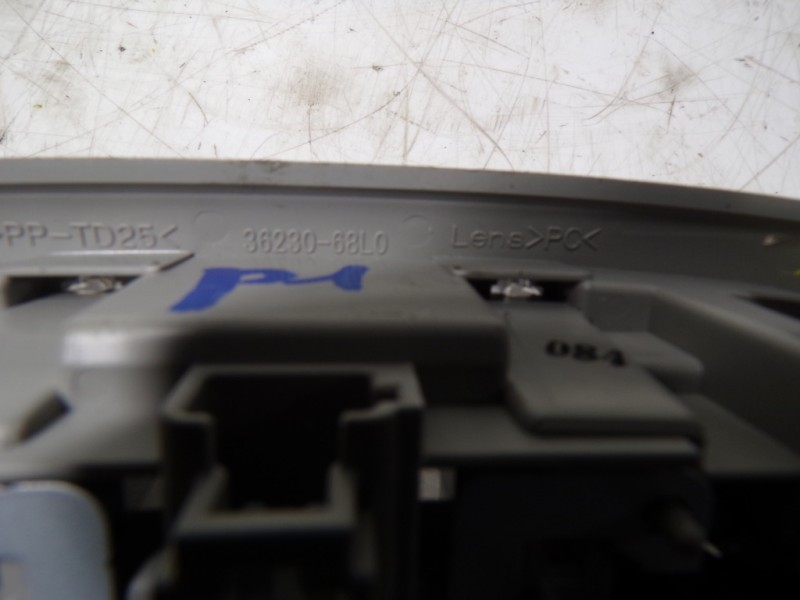 Recambio de piloto interior para suzuki vitara 1.4 16v boosterjet cat referencia OEM IAM  3623068L0 