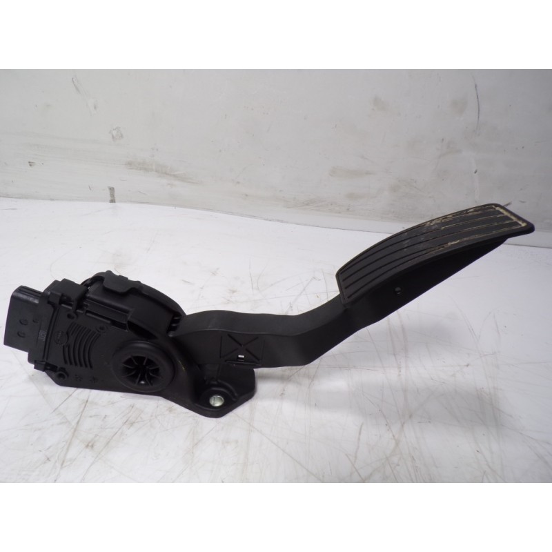 Recambio de potenciometro pedal para suzuki vitara 1.4 16v boosterjet cat referencia OEM IAM  4940068L51 